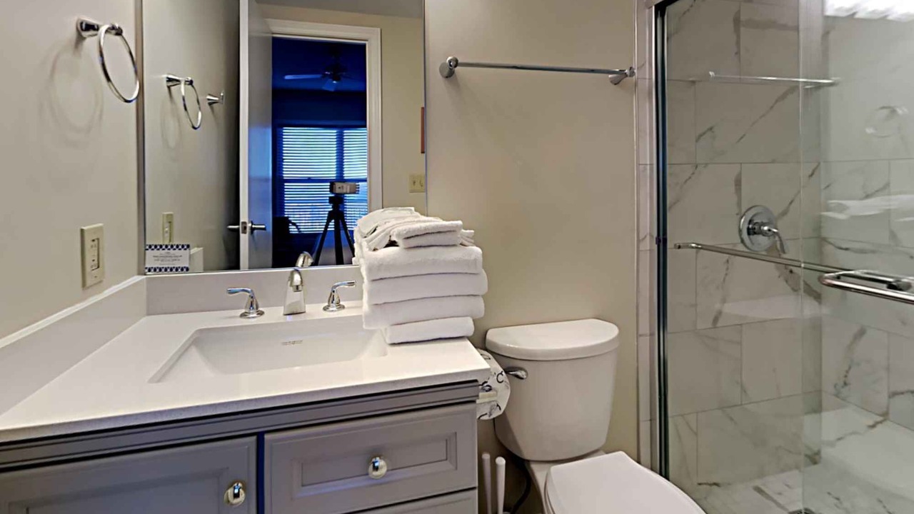 Photo of Bathroom in Navarre Beach