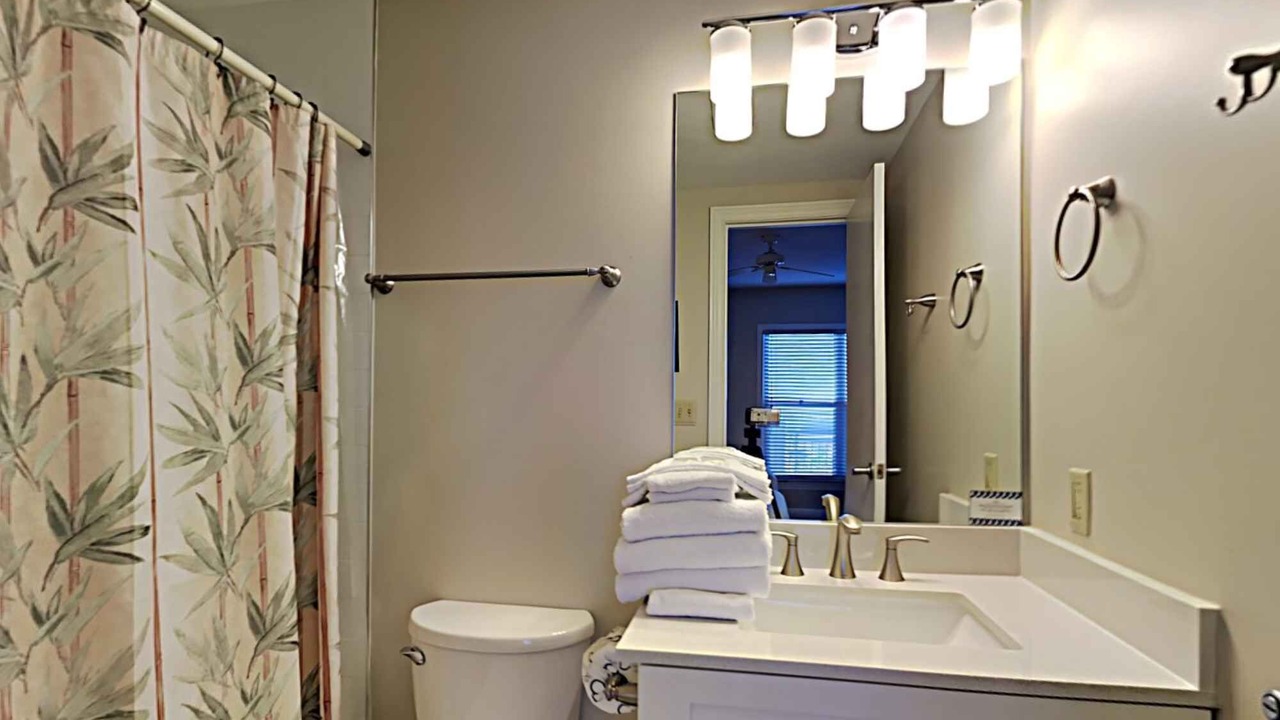 Photo of Bathroom in Navarre Beach