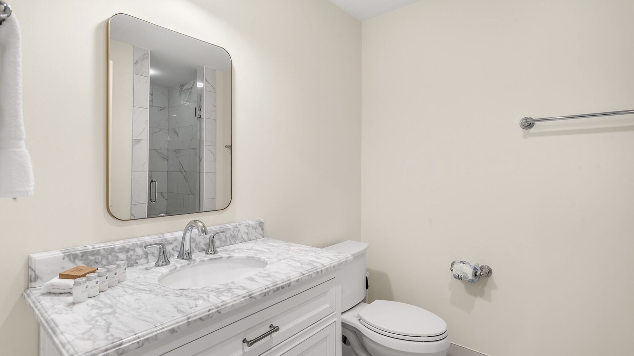 Photo of Bathroom in Gulf District
