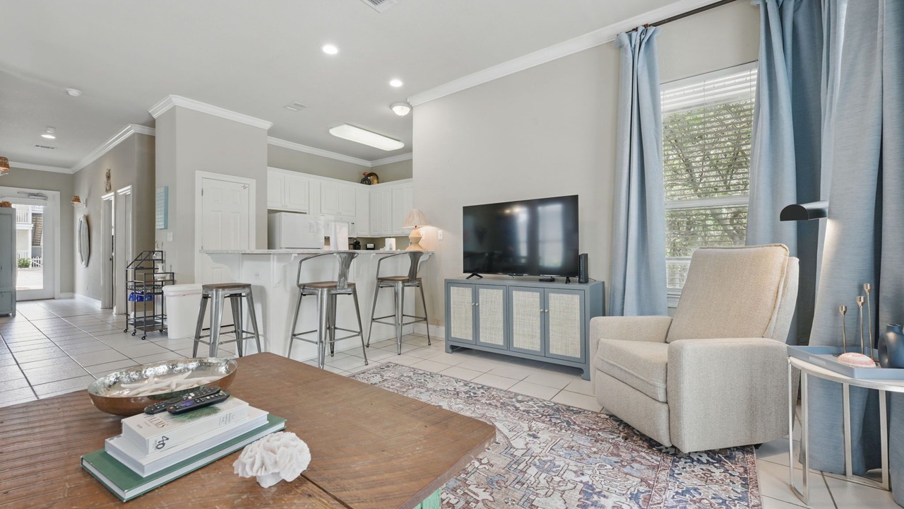 Photo of Livingroom in Village of Sugar Beach