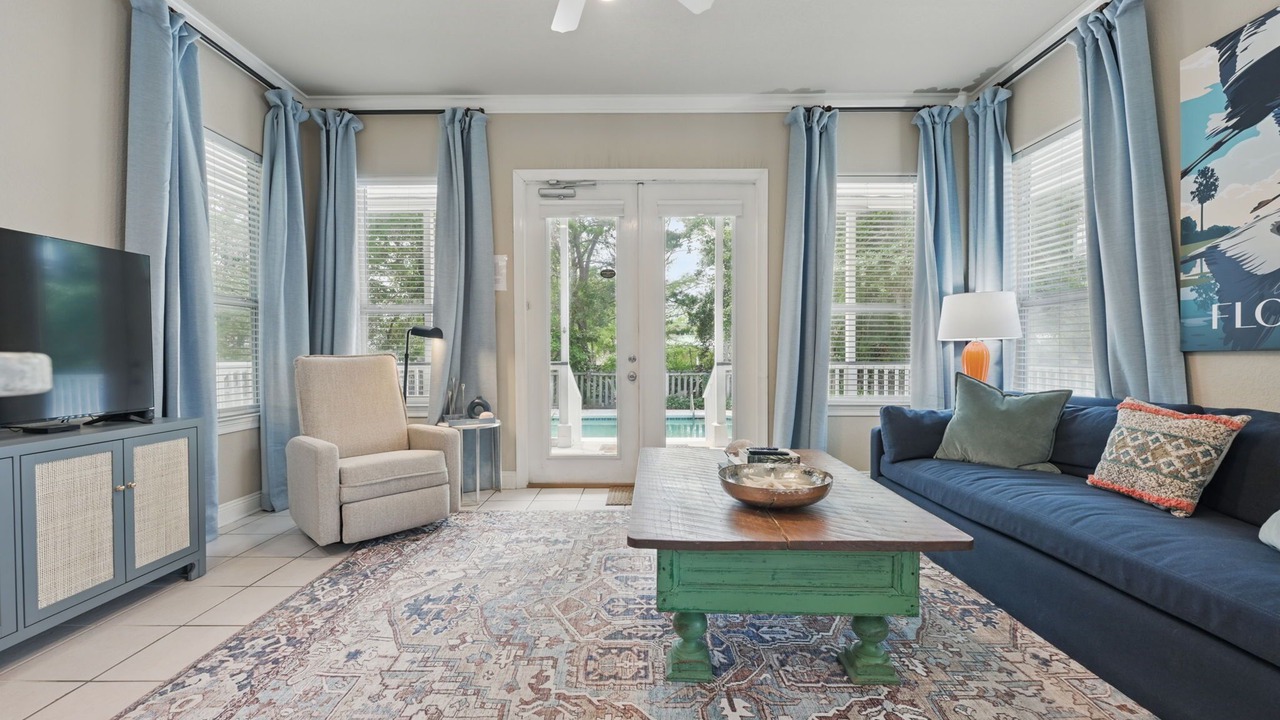 Photo of Livingroom in Village of Sugar Beach