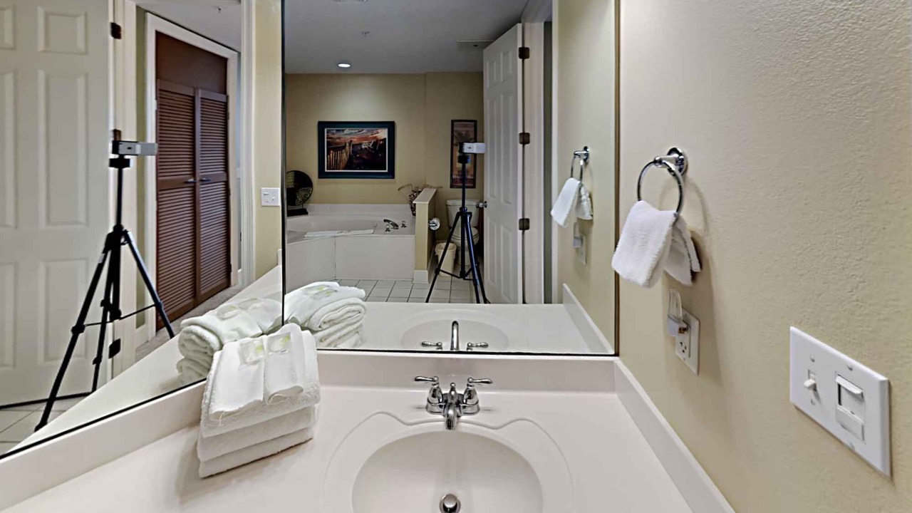 Photo of Bathroom in Navarre Beach