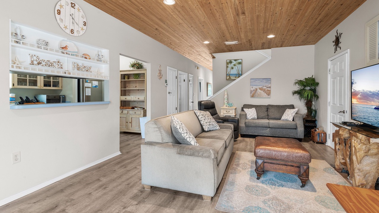 Photo of Livingroom in Crystal Beach