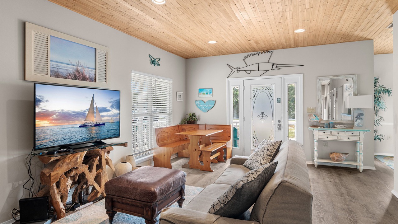 Photo of Bedroom in Crystal Beach