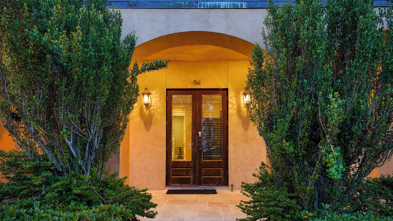 Photo of Outdoor in Emerald Waters Village