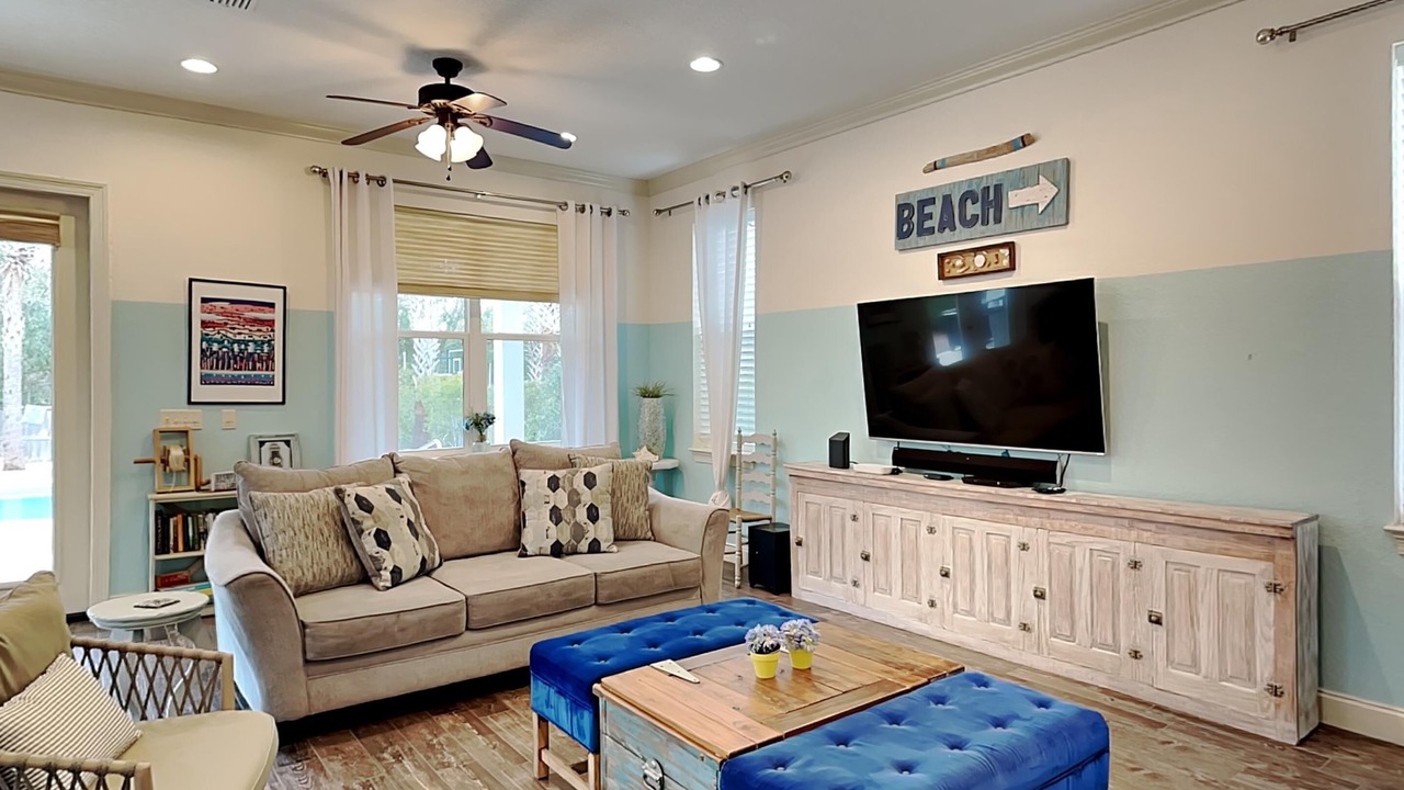 Photo of Livingroom in Crystal Beach