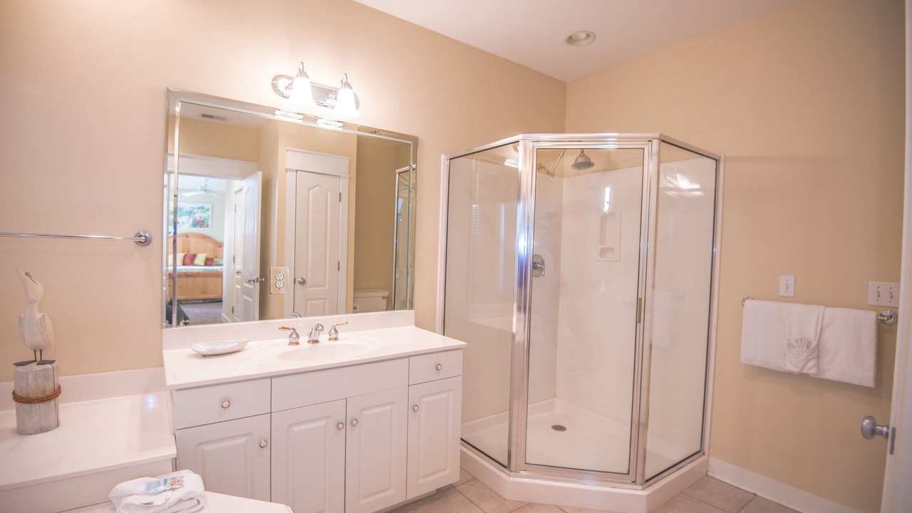Photo of Bathroom in Gulf Place