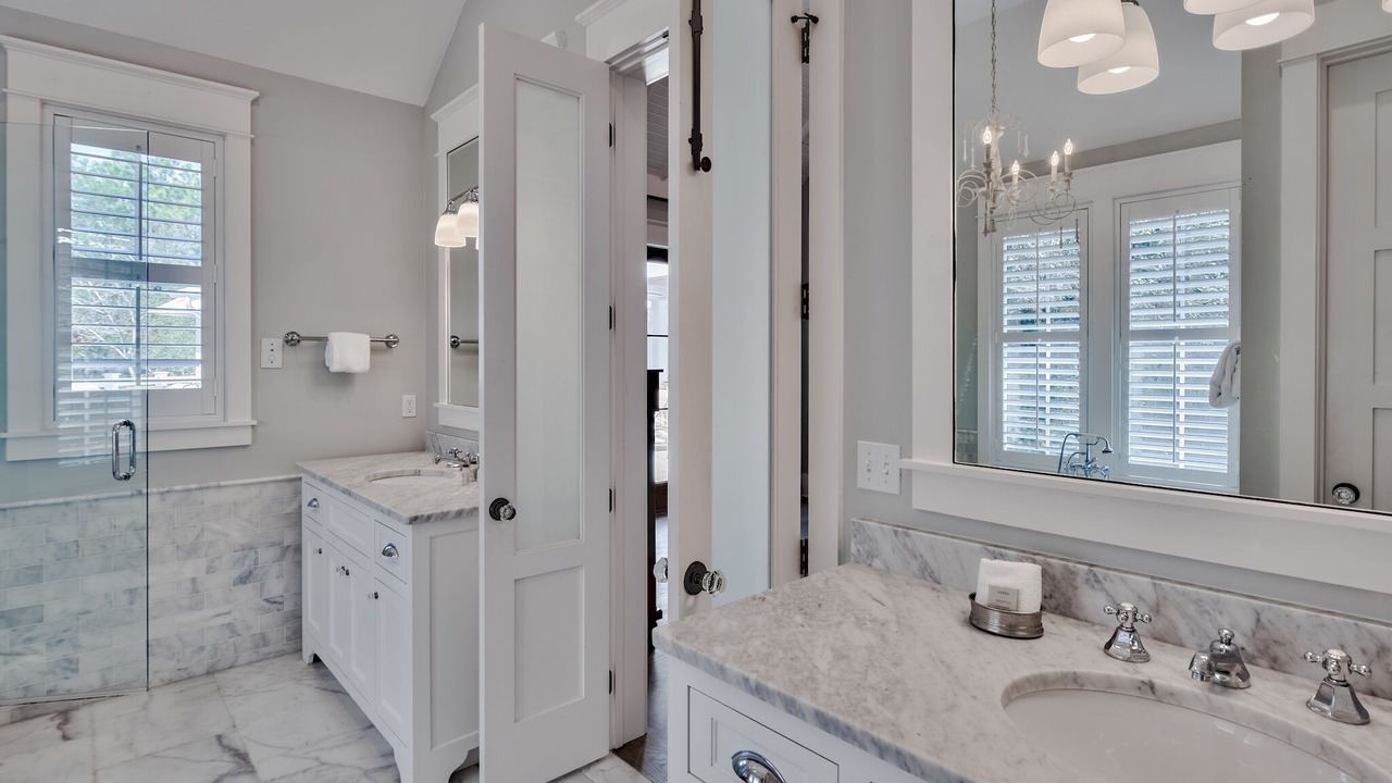 Photo of Bathroom in Forest District