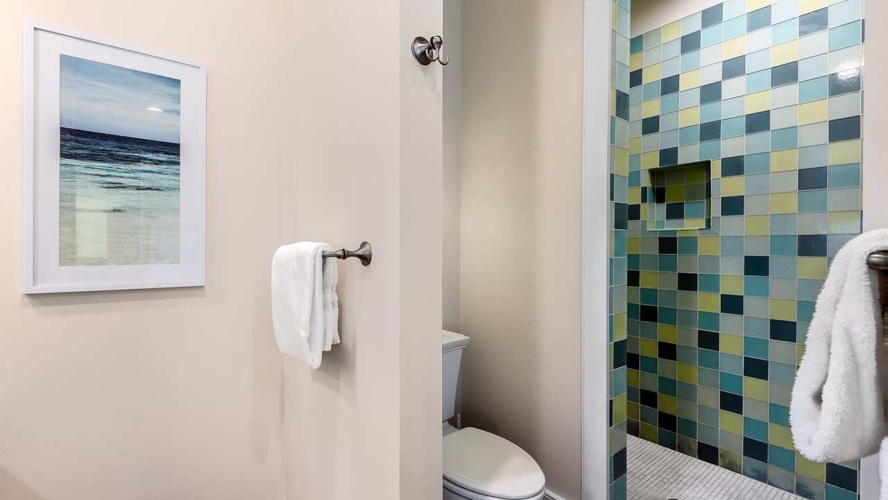 Photo of Bathroom in Gulf District