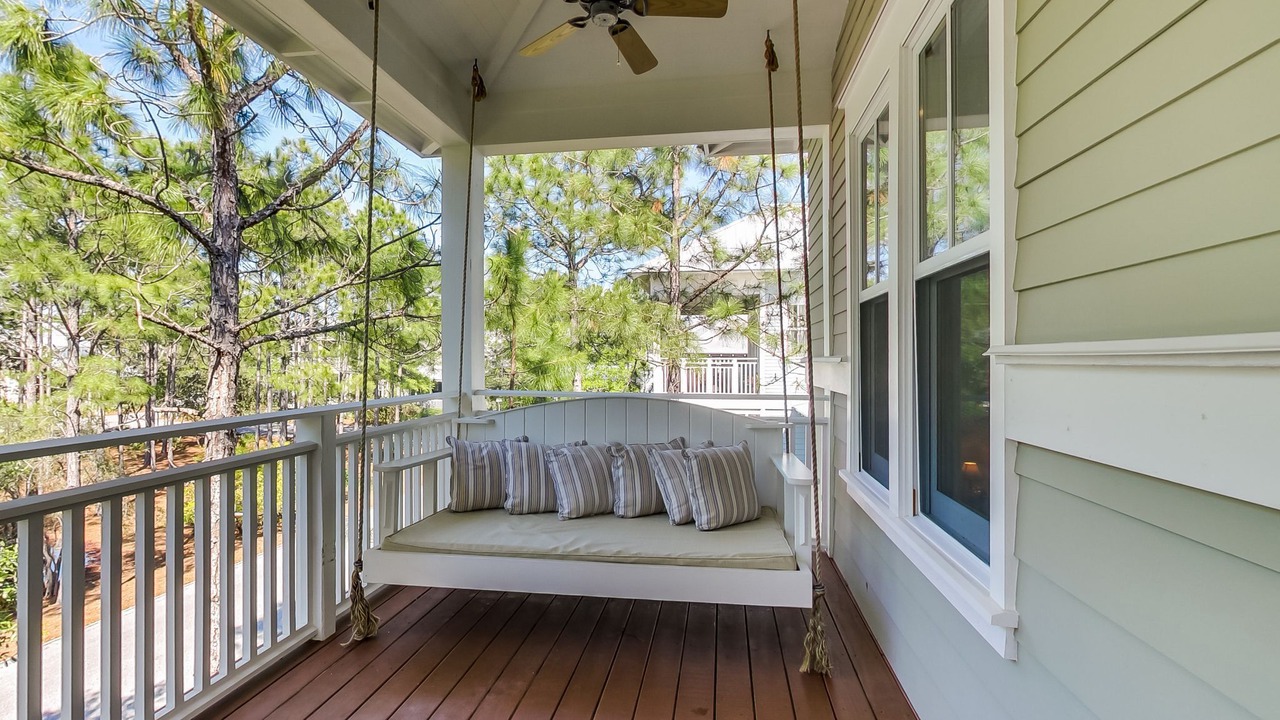 Photo of Patio Balcony in Forest District
