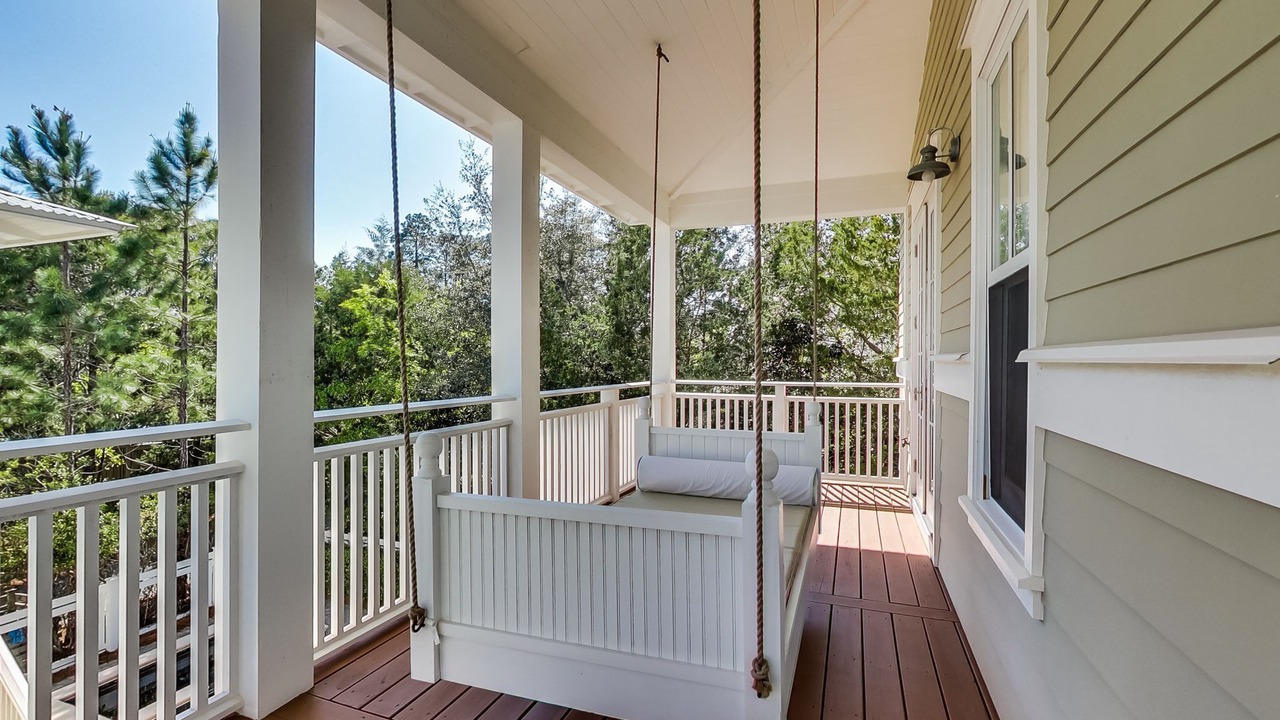 Photo of Patio Balcony in Forest District