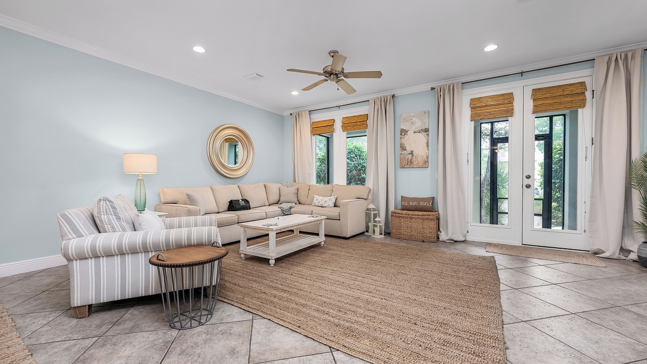 Photo of Livingroom in Gulf Place