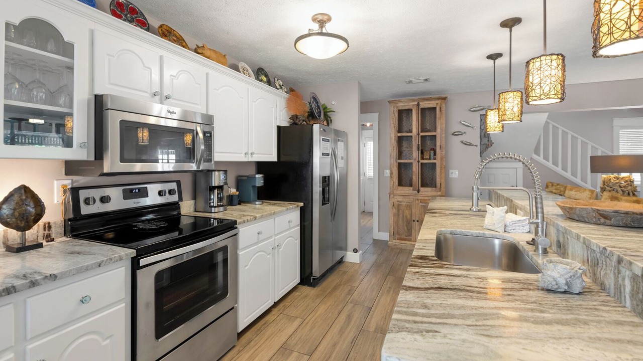 Photo of Kitchen in White's Gulfview