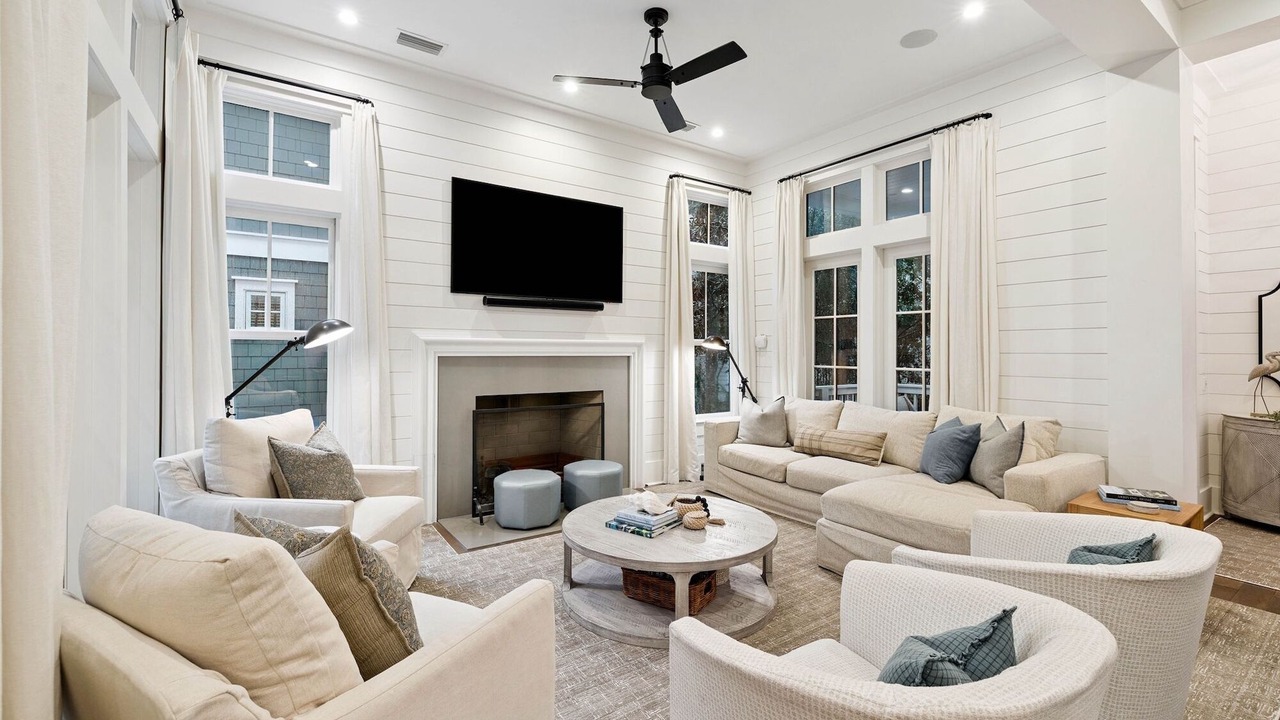 Photo of Livingroom in WaterSound Beach