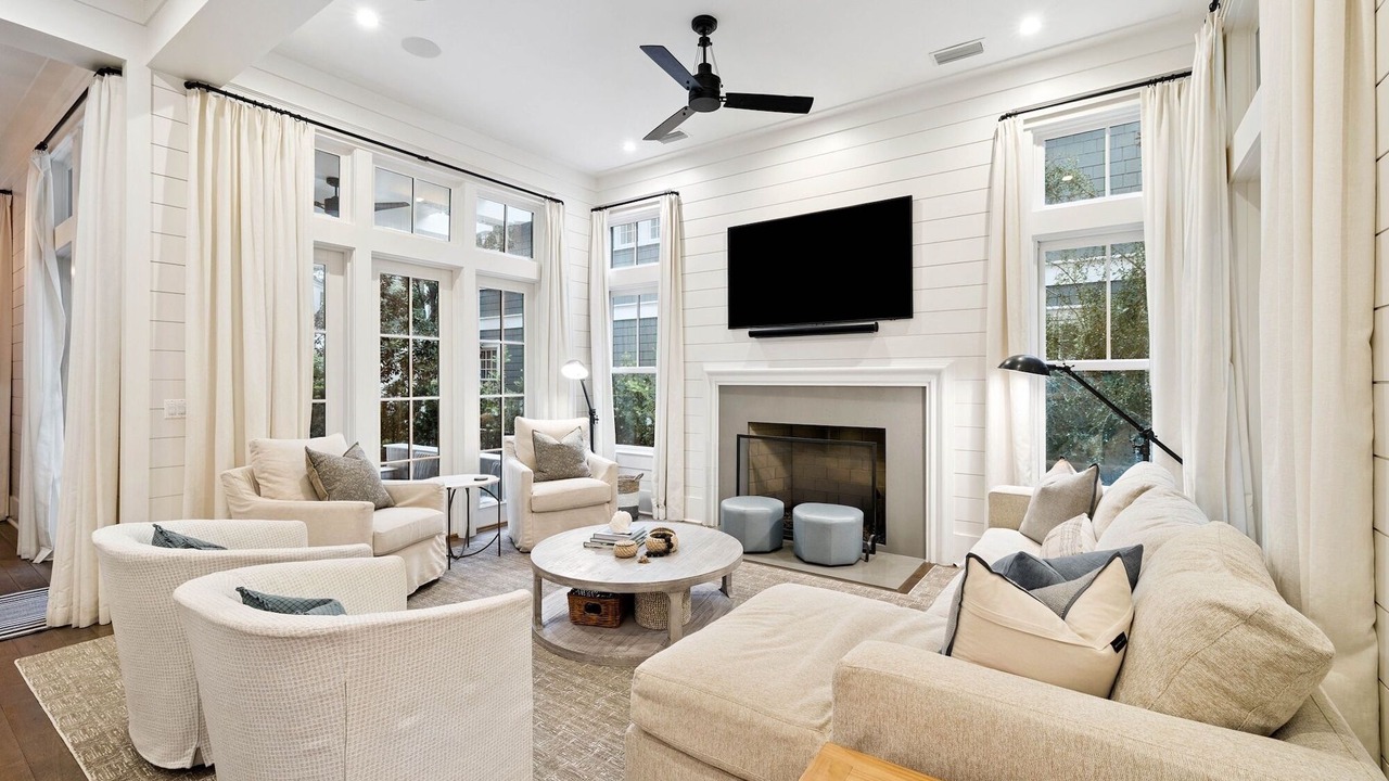 Photo of Livingroom in WaterSound Beach