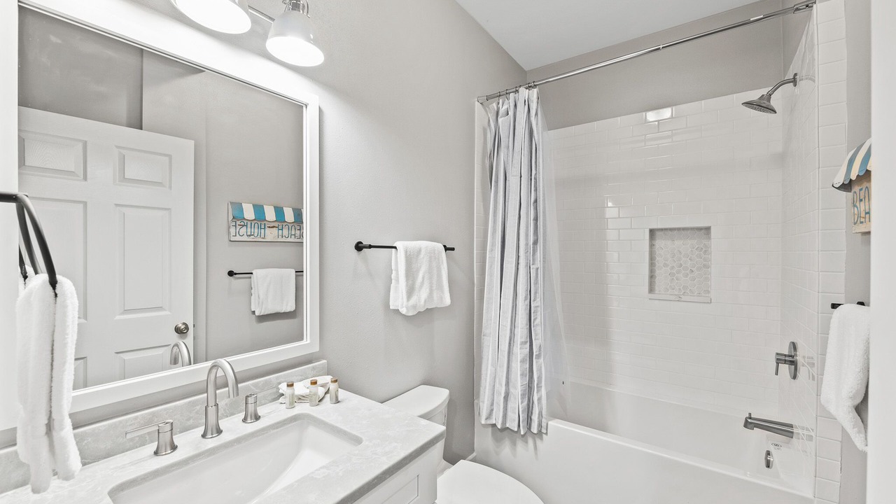 Photo of Bathroom in Gulf Trace