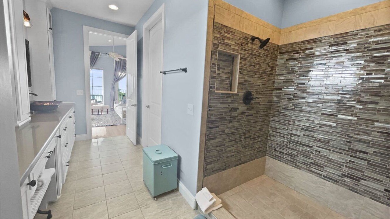 Photo of Bathroom in Laguna Beach
