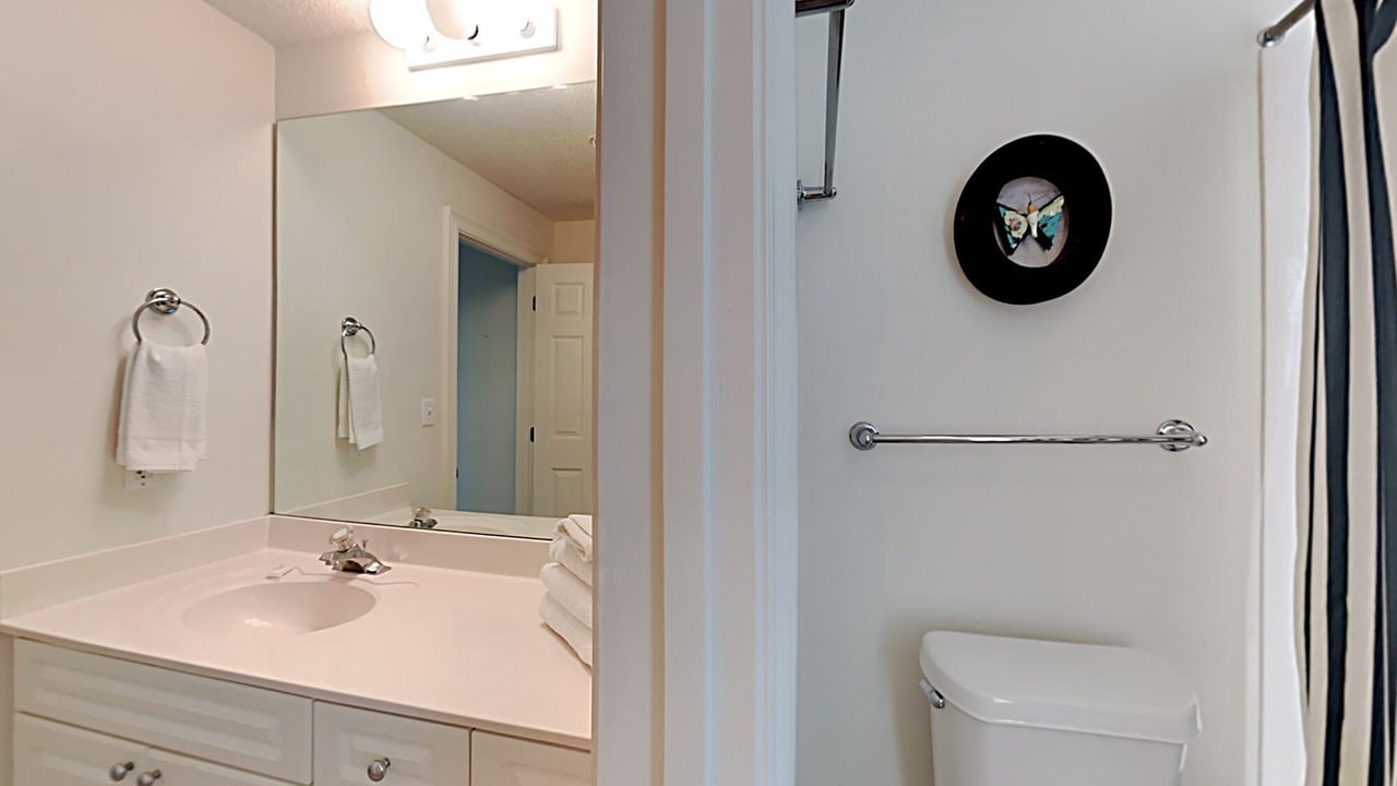 Photo of Bathroom in Navarre Beach