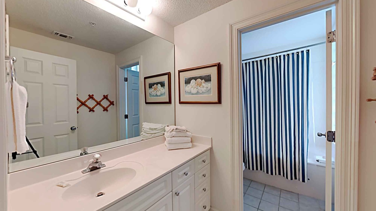 Photo of Bathroom in Navarre Beach