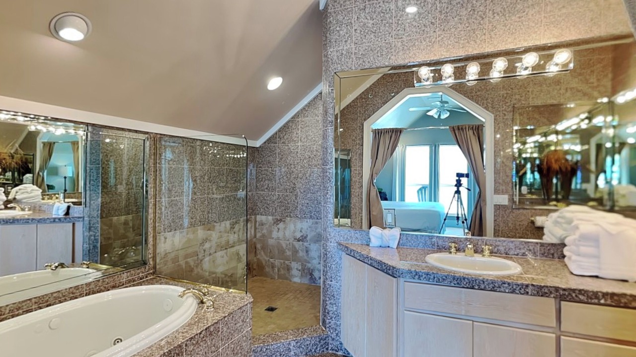 Photo of Bathroom in Crescent Beach