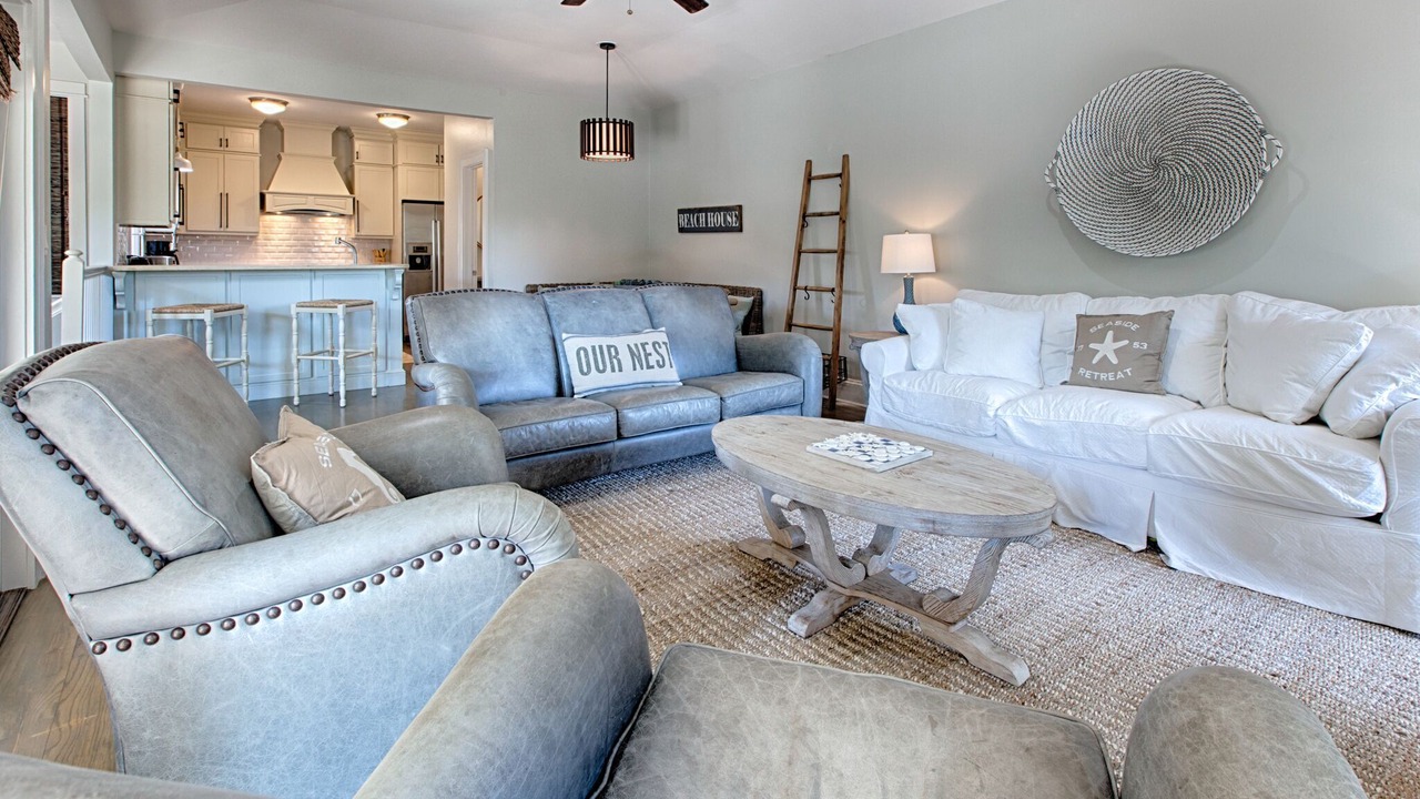 Photo of Livingroom in Dune Allen Beach