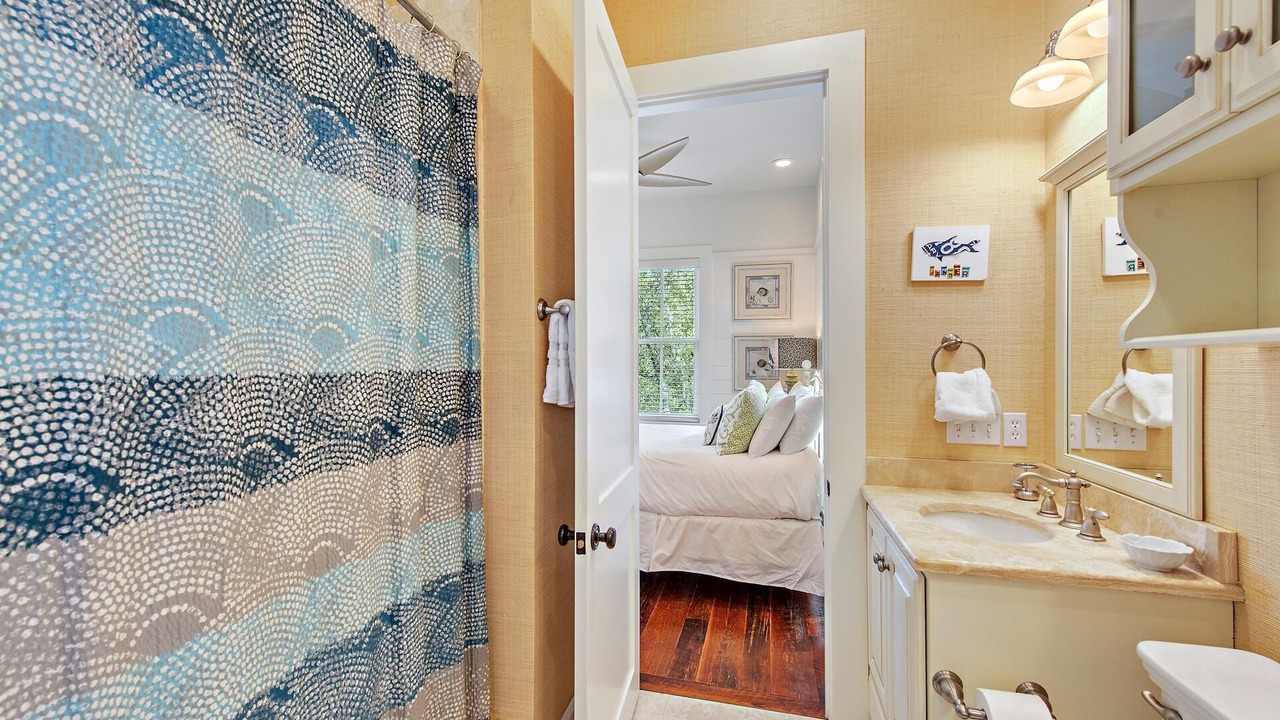 Photo of Bathroom in Forest District