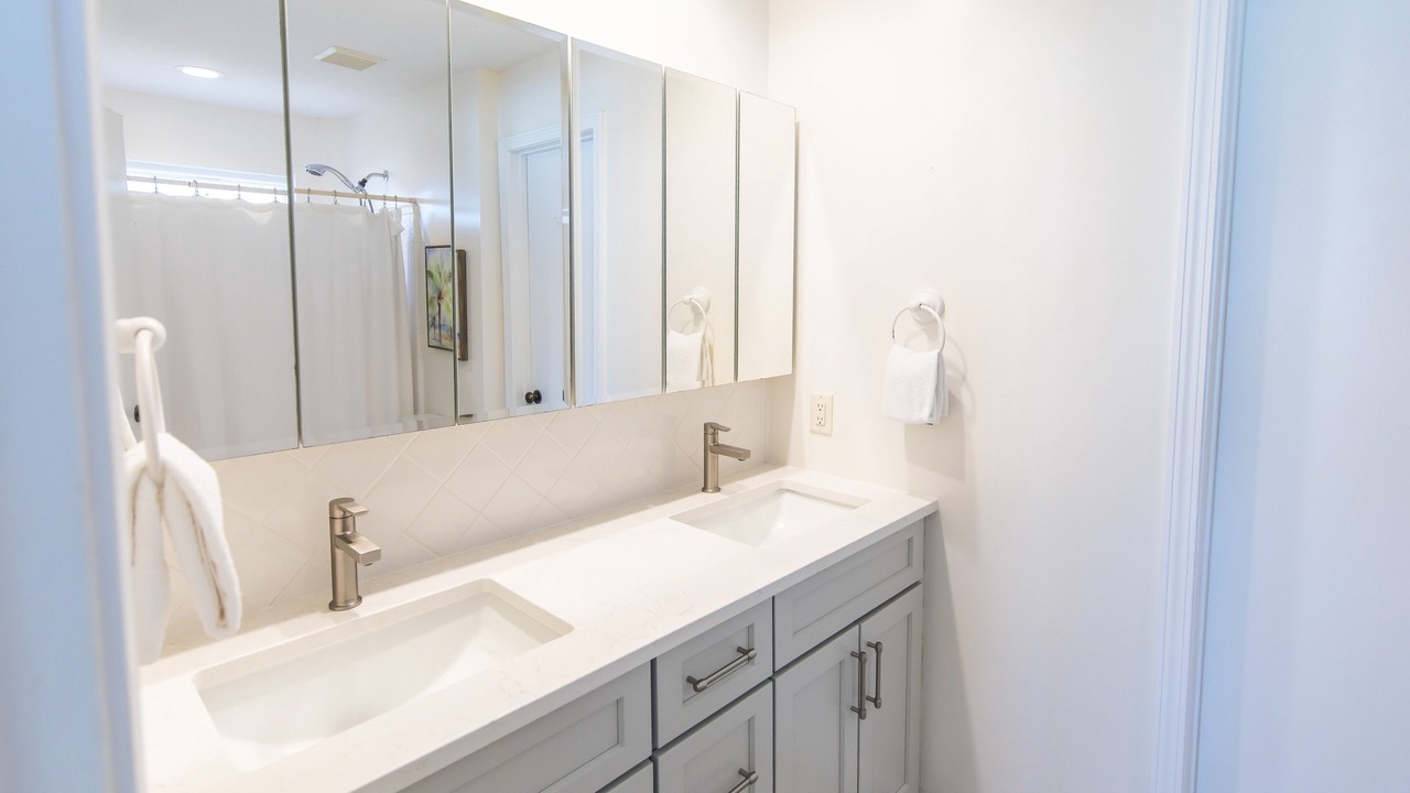 Photo of Bathroom in Dune Allen Beach