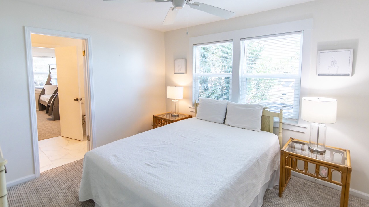 Photo of Bedroom in Dune Allen Beach