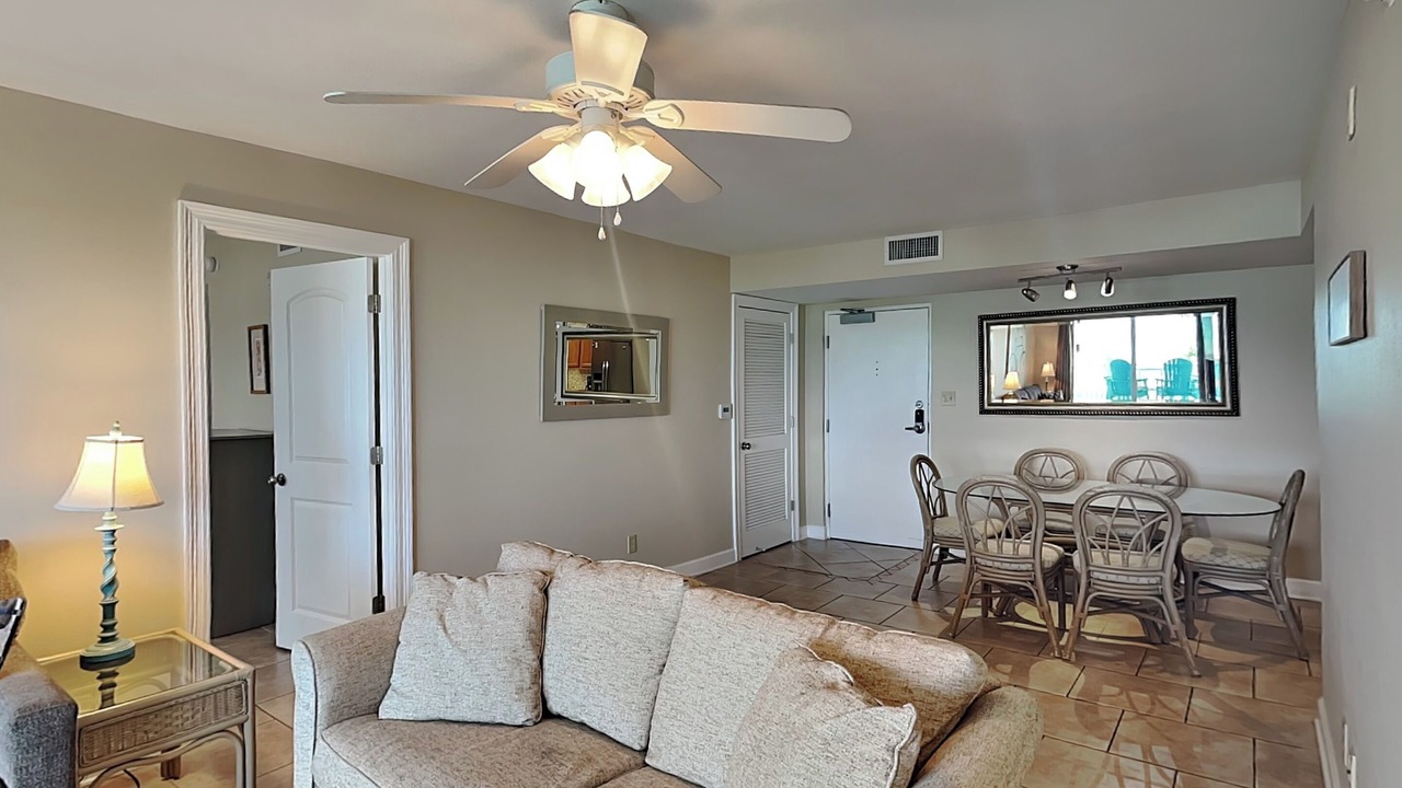 Photo of Livingroom in Pensacola Beach