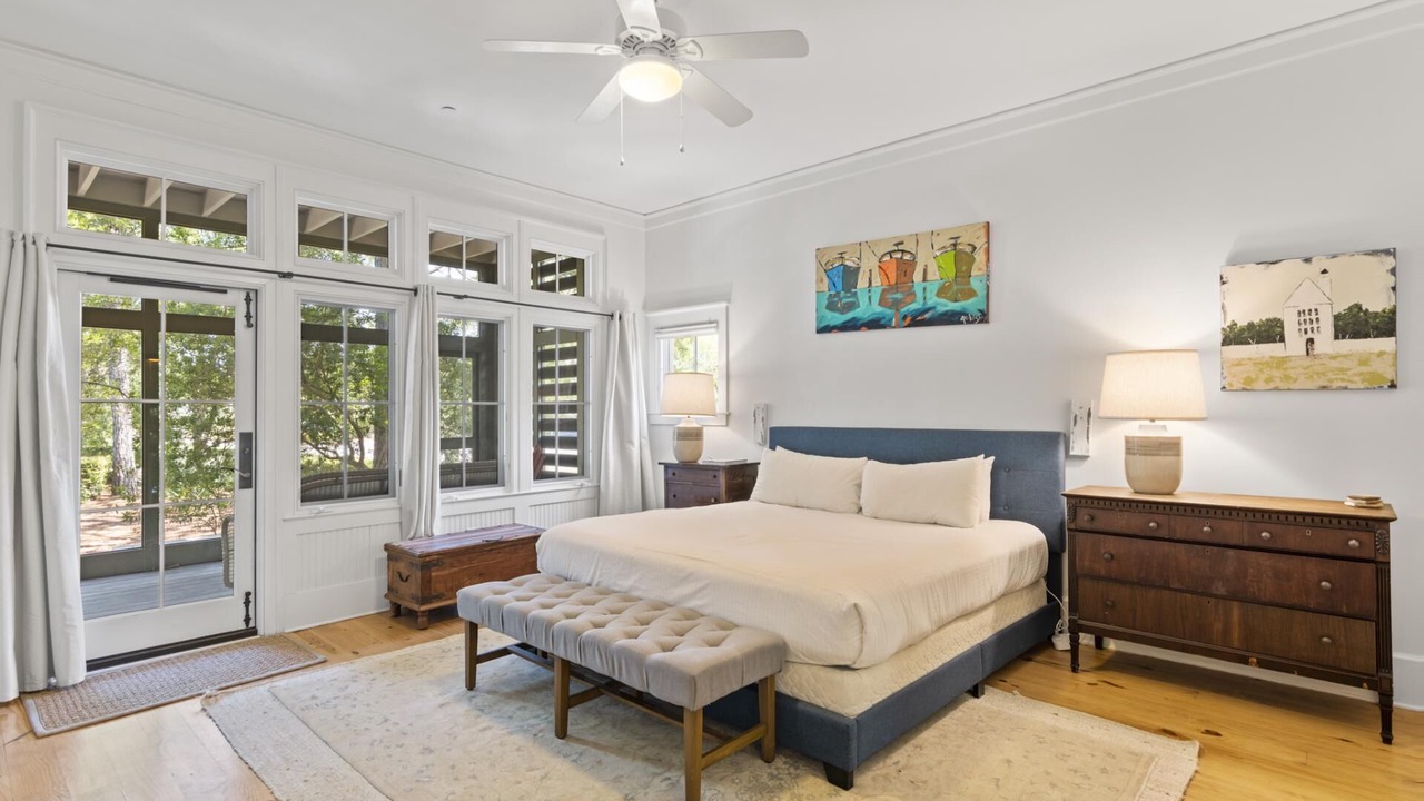 Photo of Bedroom in Beach District