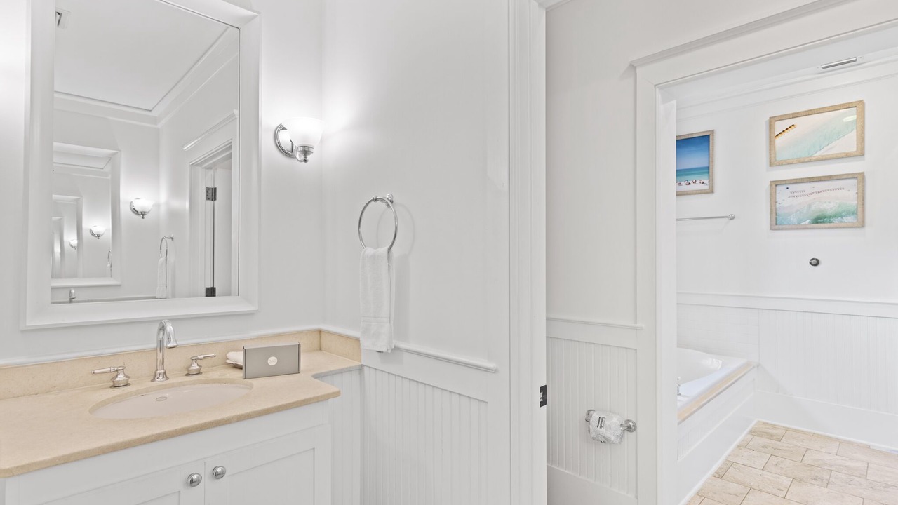 Photo of Bathroom in Beach District