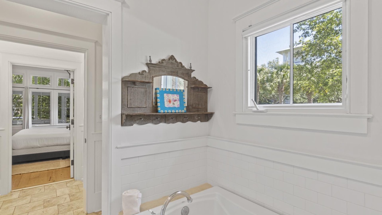 Photo of Bathroom in Beach District