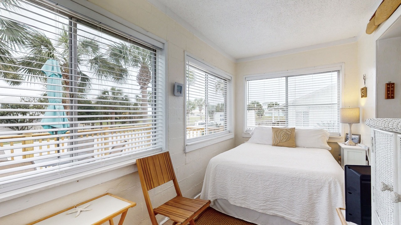 Photo of Bedroom in Laguna Beach