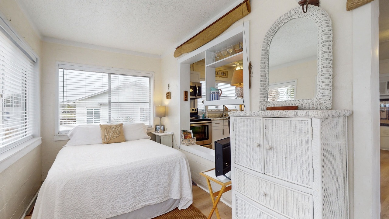 Photo of Bedroom in Laguna Beach