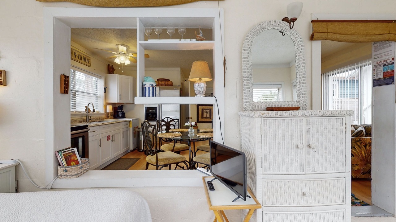 Photo of Bedroom in Laguna Beach