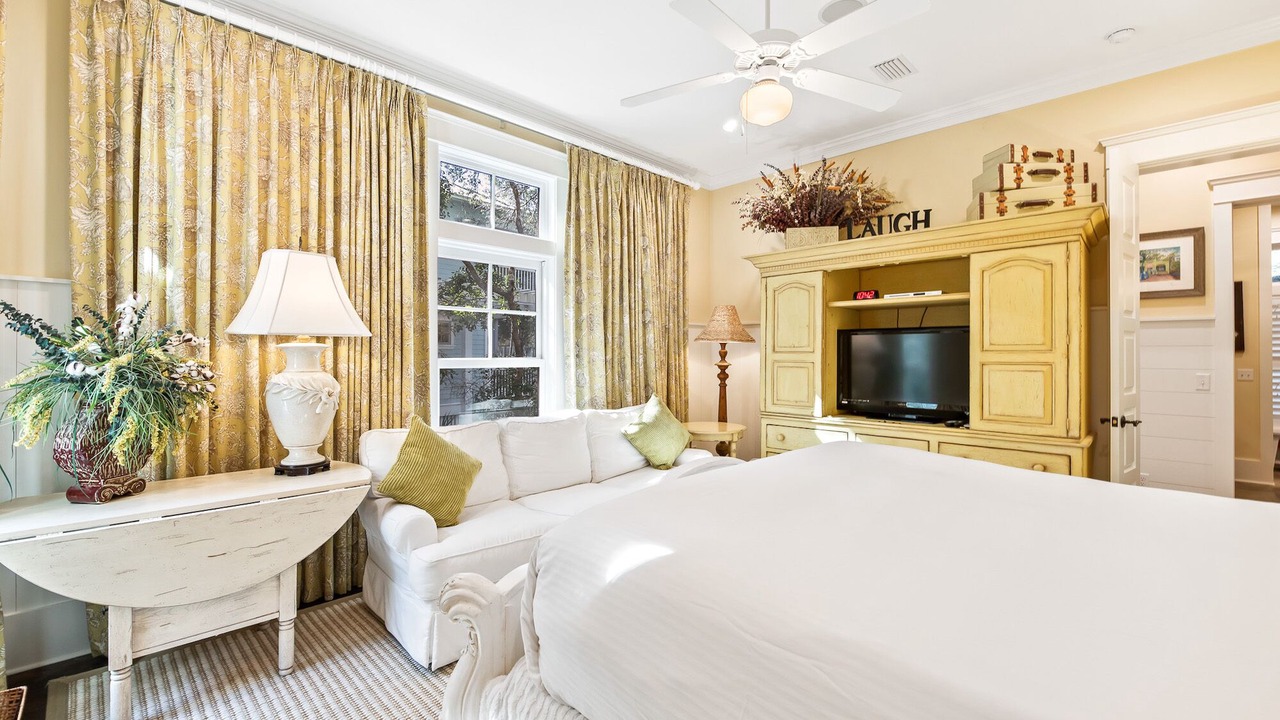 Photo of Bedroom in Cottage District