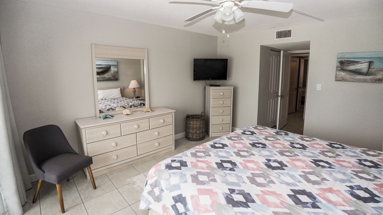 Photo of Bedroom in Gulf Lagoon Beach