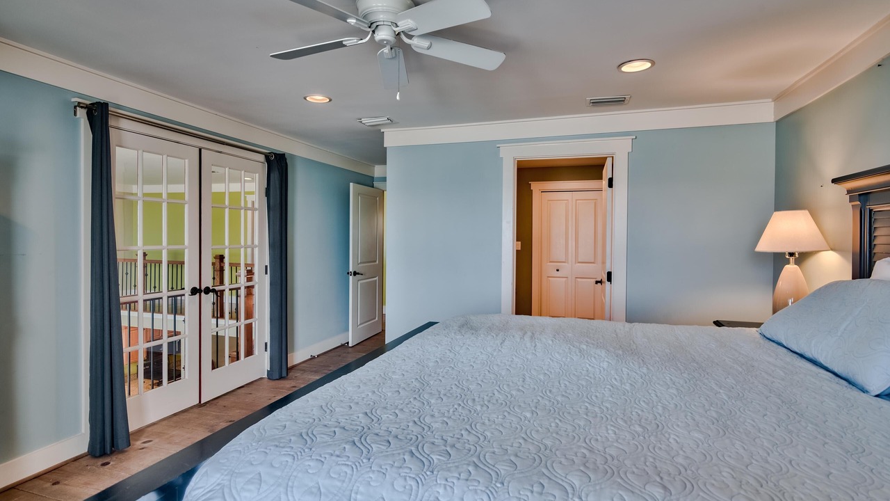 Photo of Bedroom in Miramar Beach