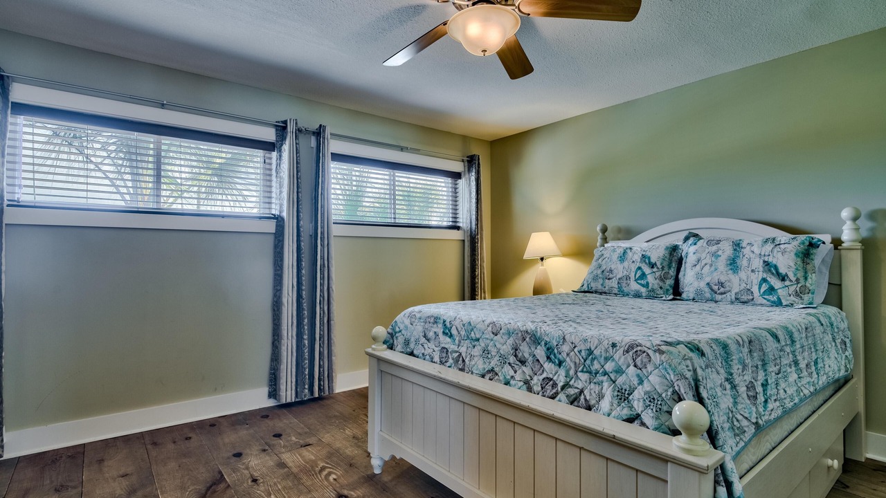 Photo of Bedroom in Miramar Beach