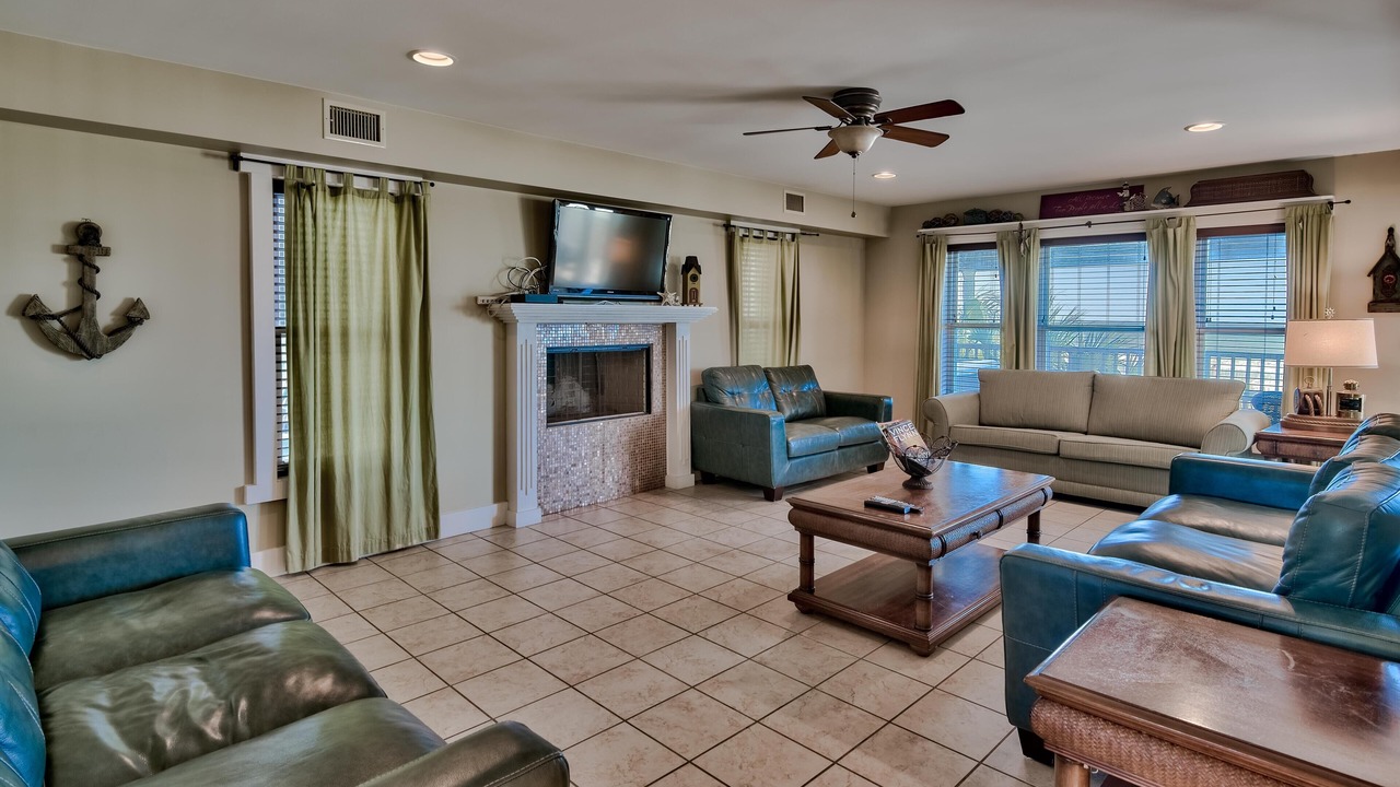 Photo of Livingroom in Miramar Beach