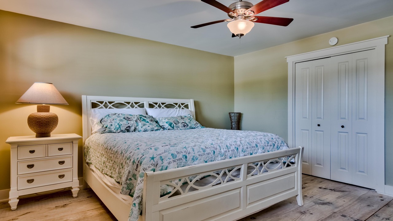 Photo of Bedroom in Miramar Beach
