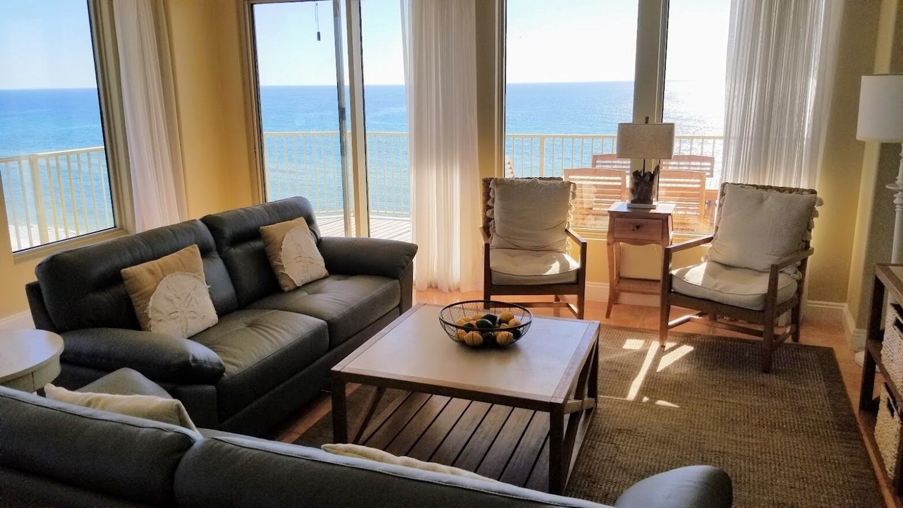 Photo of Livingroom in Thomas Drive