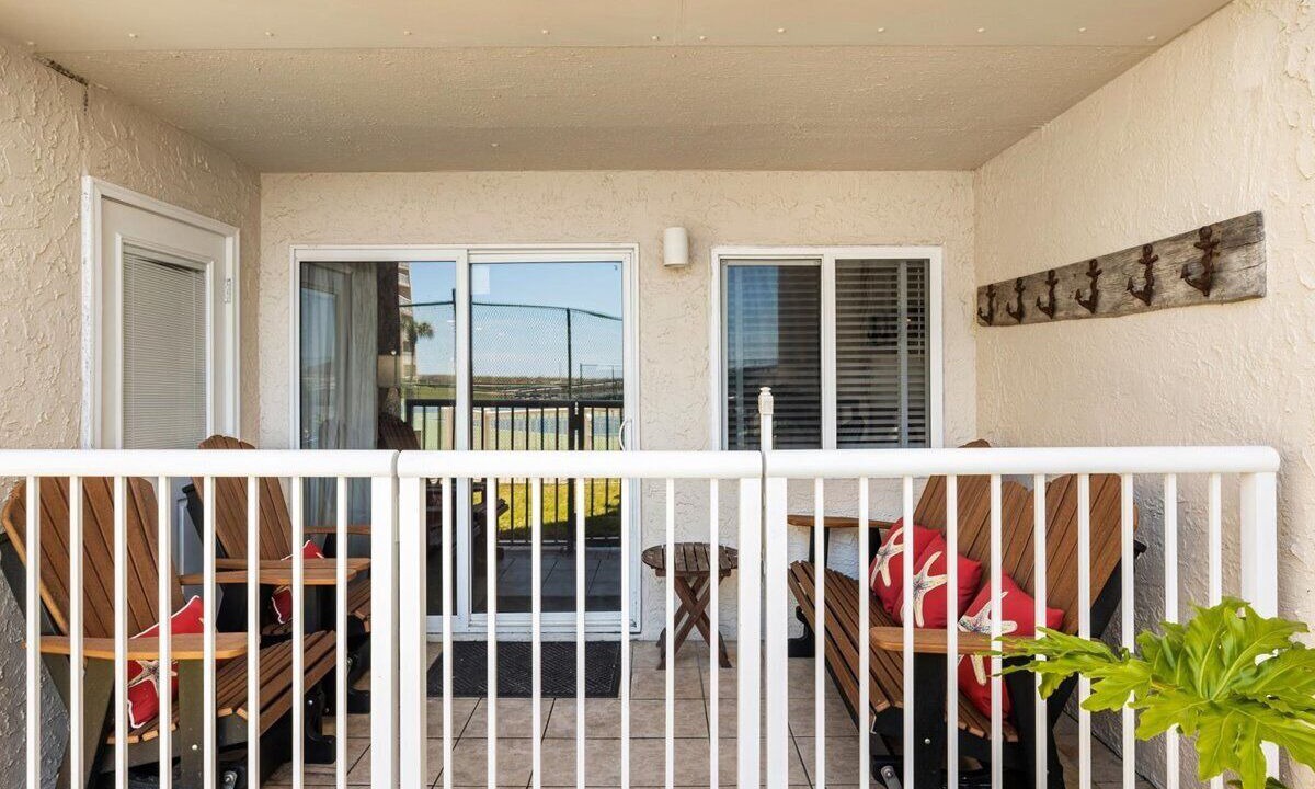 Photo of Patio Balcony in Holiday Isle