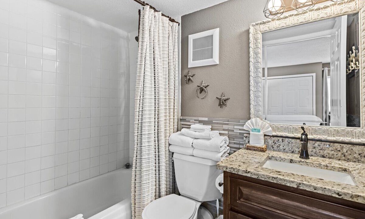 Photo of Bathroom in Holiday Isle