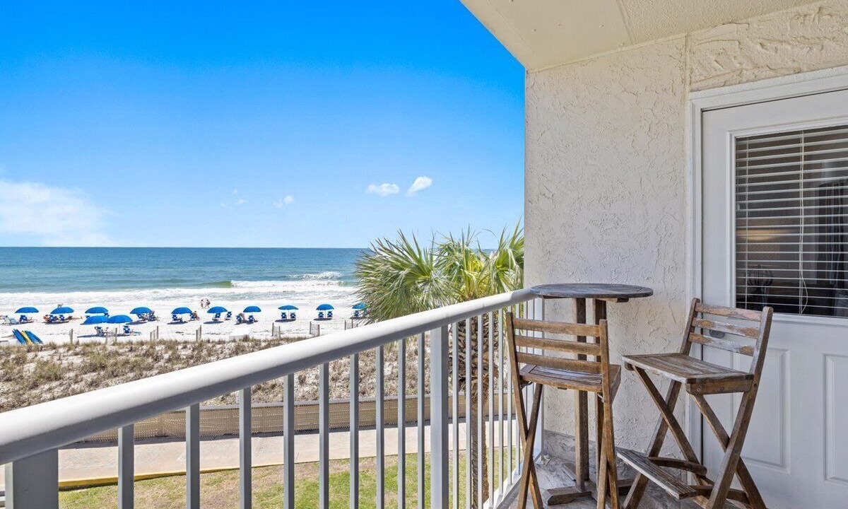 Photo of Patio Balcony in Holiday Isle