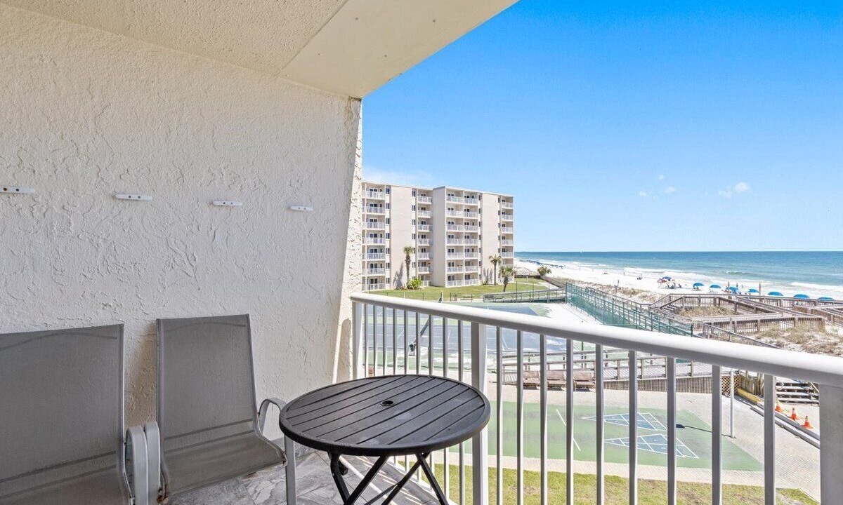 Photo of Patio Balcony in Holiday Isle