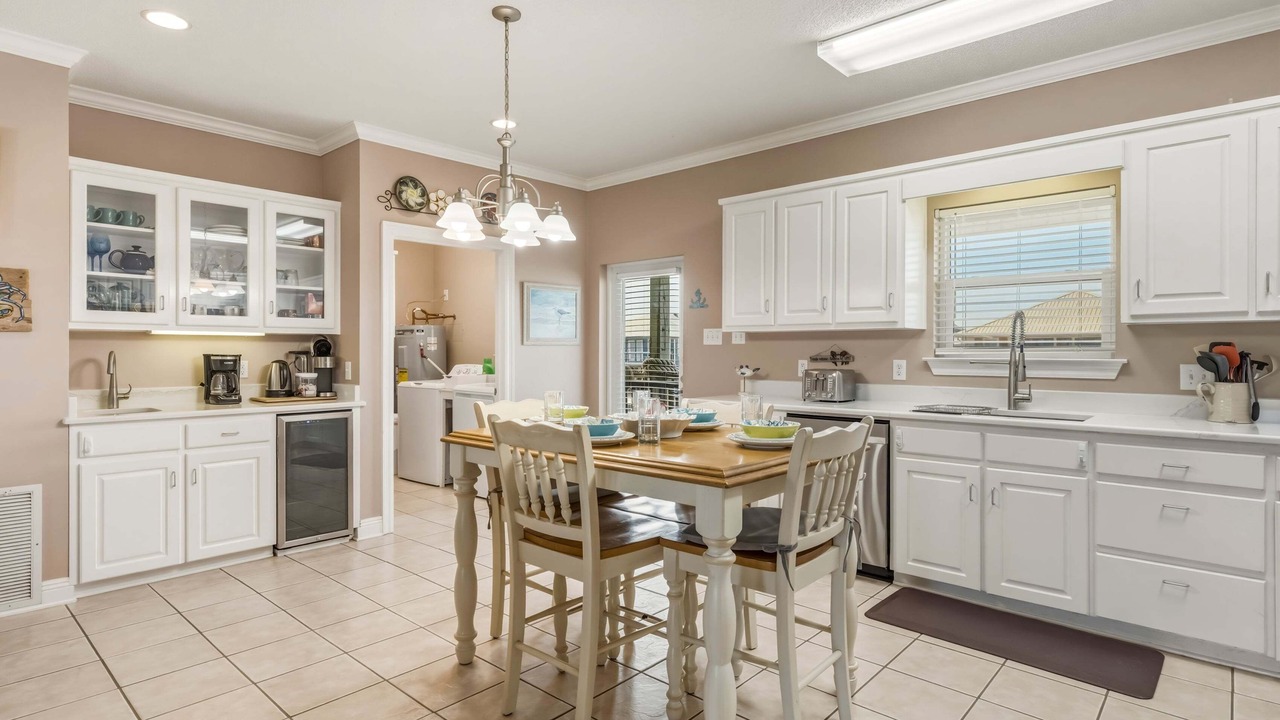 Photo of Kitchen in Silver Cay