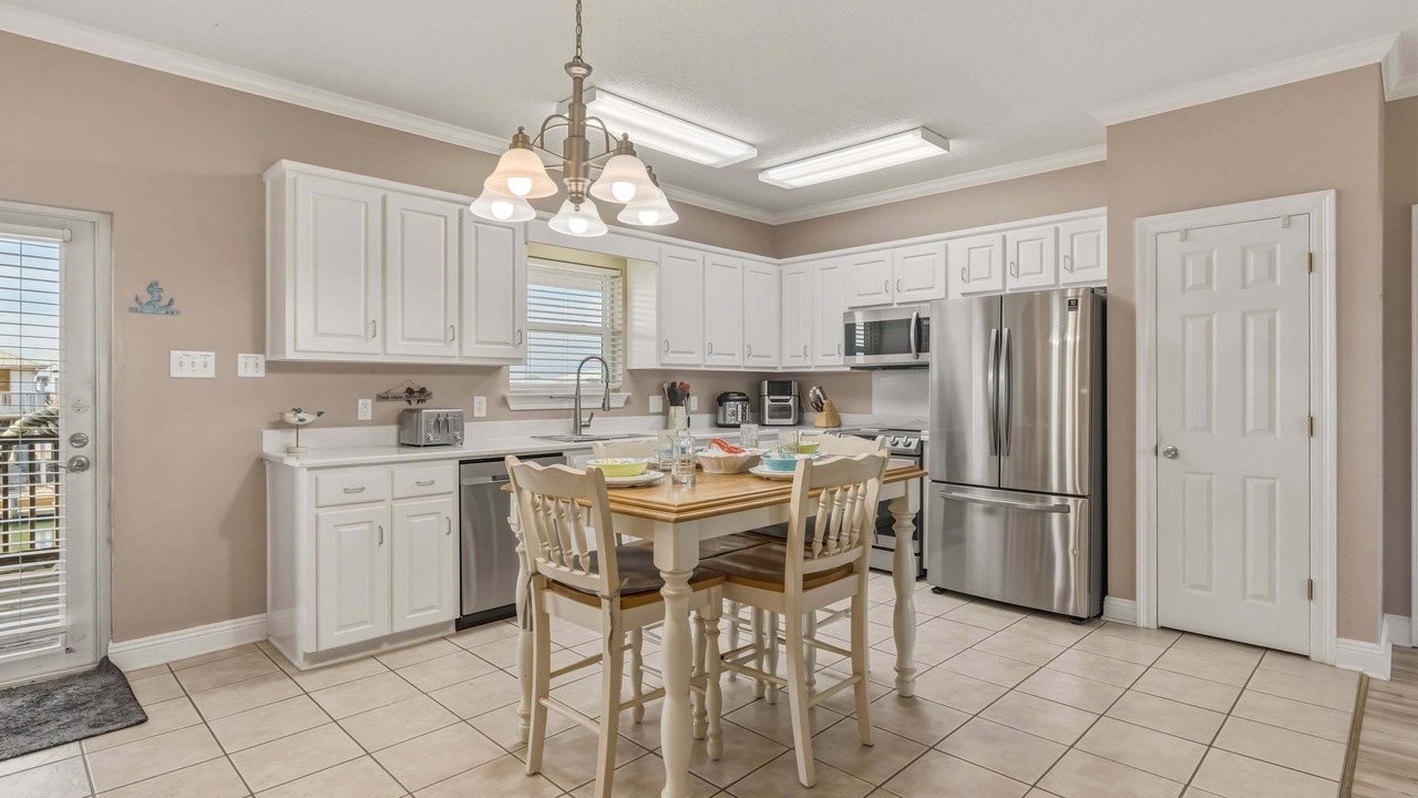 Photo of Kitchen in Silver Cay