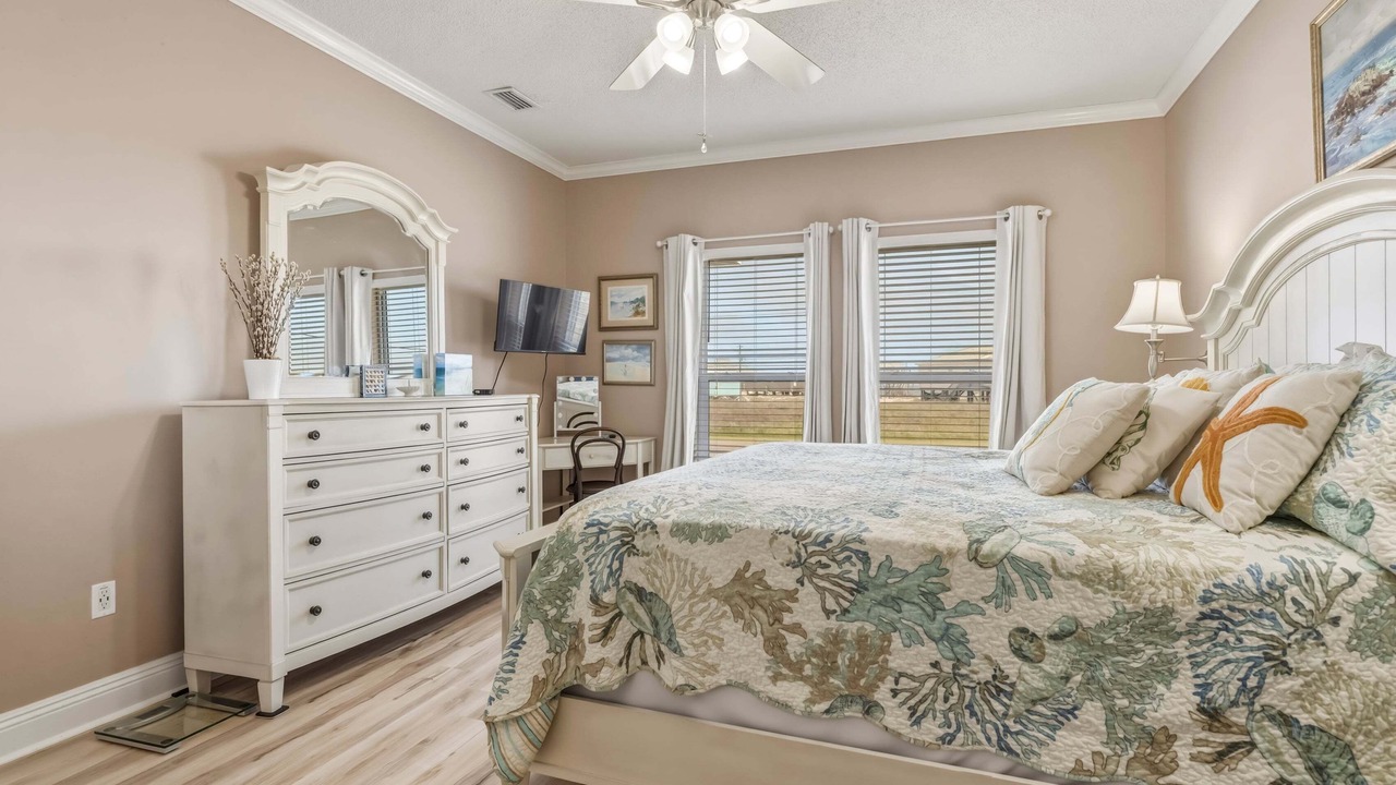 Photo of Bedroom in Silver Cay