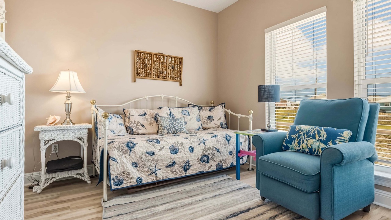 Photo of Bedroom in Silver Cay